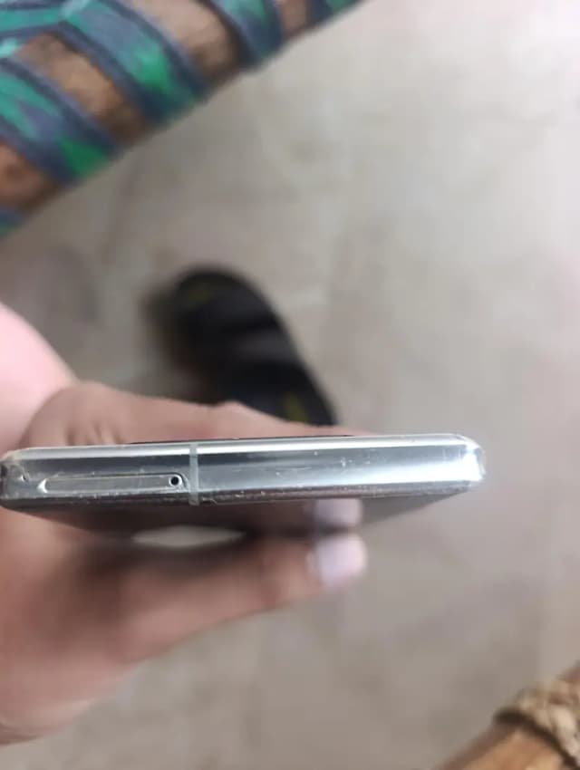 Sharp Aquos R6 non pta 12/128