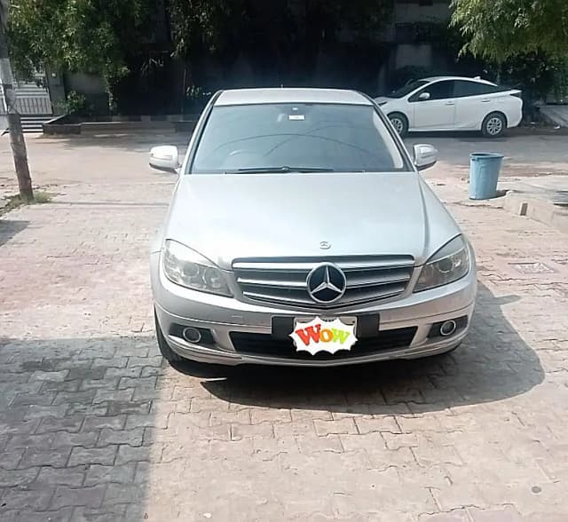 Mercedes Benz c180 elegance outstanding car. . . Exchange possible