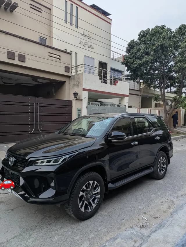 Toyota Fortuner Legender 2022