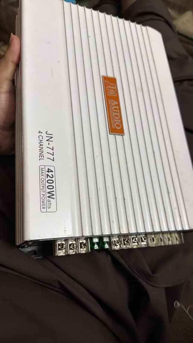 JN_777 Audio 4 channel amplifier for sale 10/9 condition
