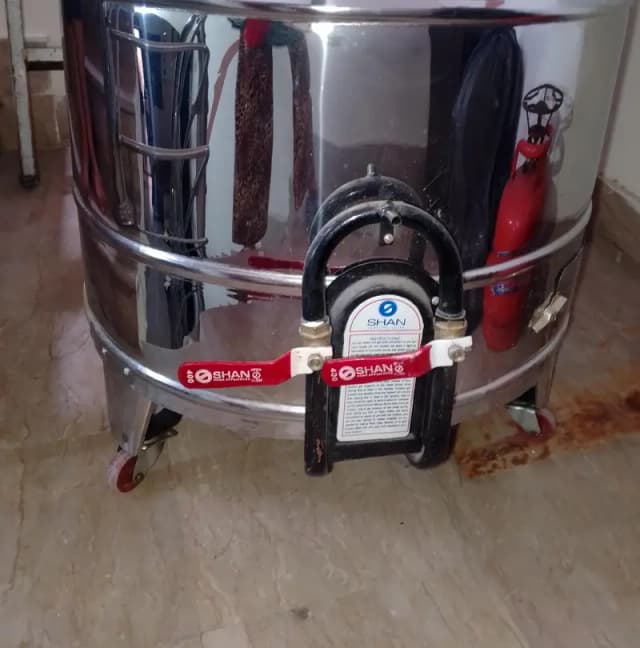 Shan Stainless Steel Gas Tandoor for Sale | Excellent Condition