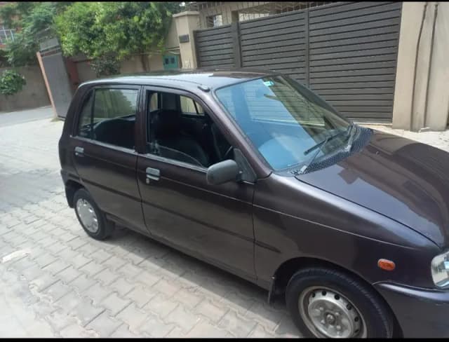 Daihatsu Cuore 2012