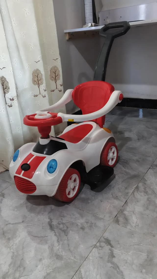 Toy car