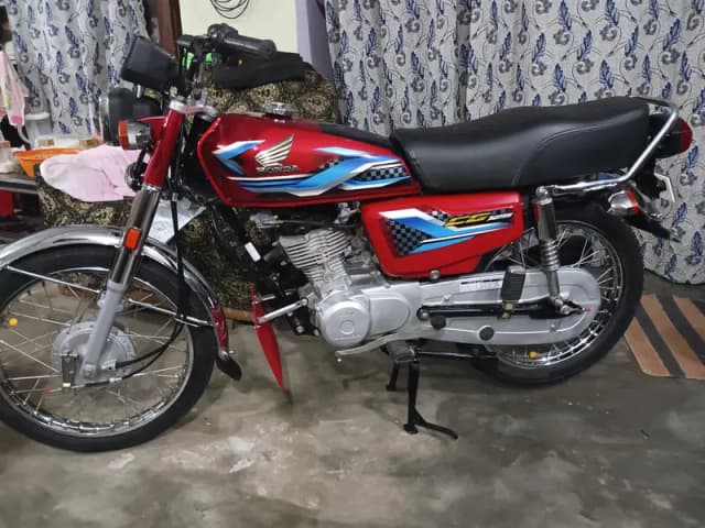 Honda Cg 125/2024/model  good condition)03025424537(