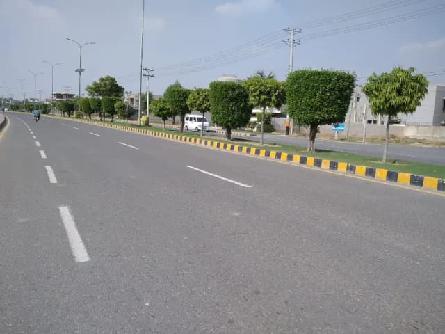 Hot Location 10 Marla Plot for Sale in C Block, Central Park, Lahore