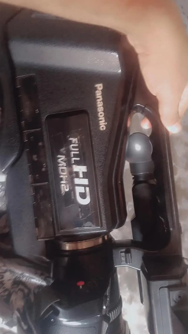 H2 Camara pansonice company madé in Japan  bataray charger bag