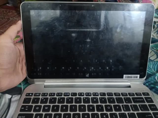 Haier laptop,deattachable