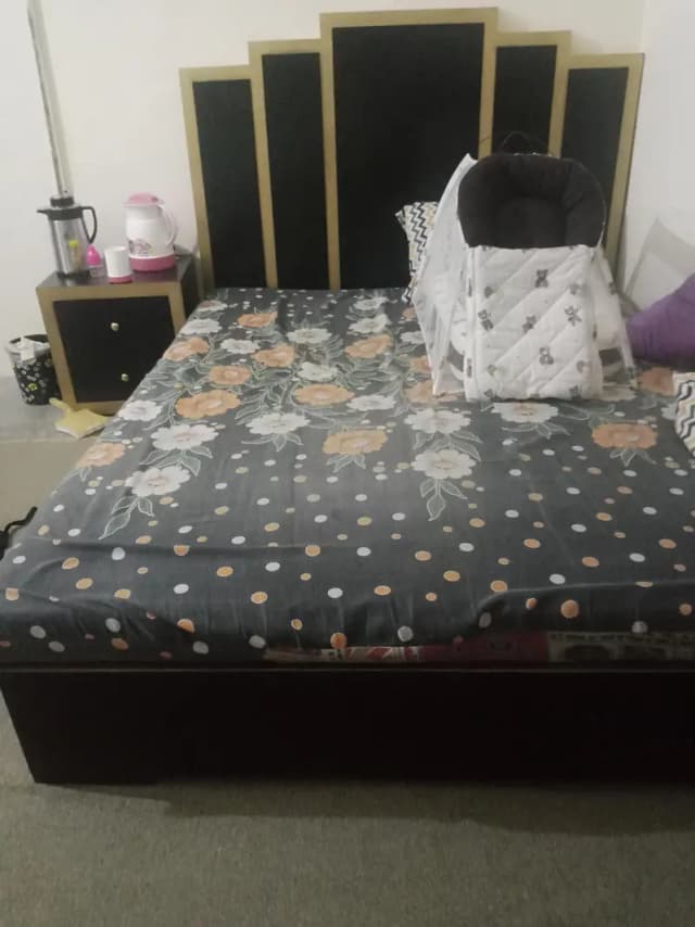 Double bed 2 side table r ek dressing