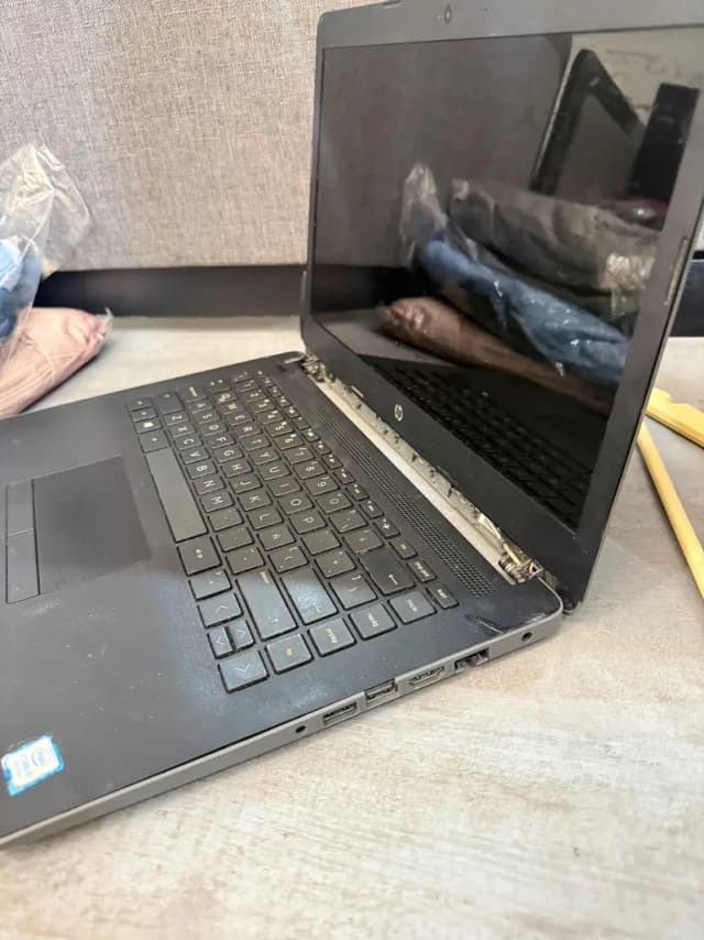 i5 8th generation hp. 8/256 NVME ddr 4