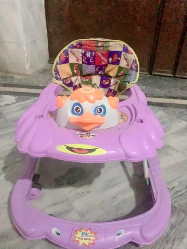 Baby wker almost new