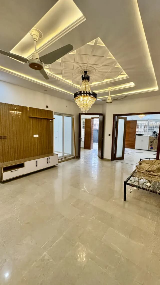 70 Feet Road 7 Marla (30x60) House For Sale In G-13/3 Islamabad