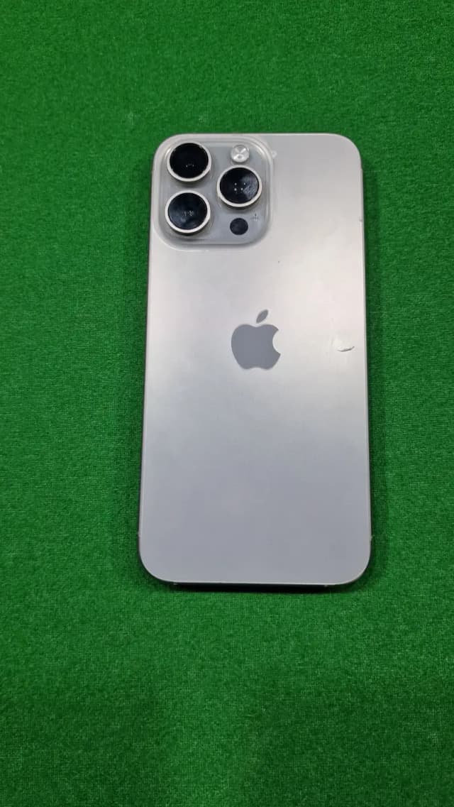 Apple iPhone 15 Pro Max