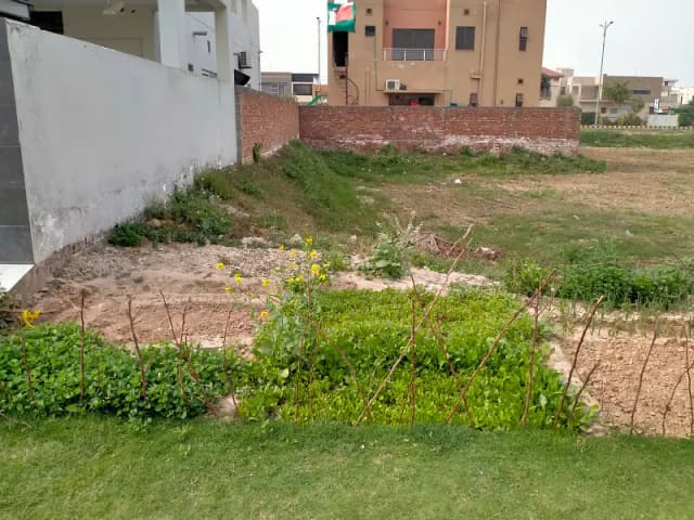 1 Kanal Build the Life You Have Always Envisioned on a Prime, Fully Serviced Plot in DHA Lahore's Most Sought-After and Amenity-Rich Block.