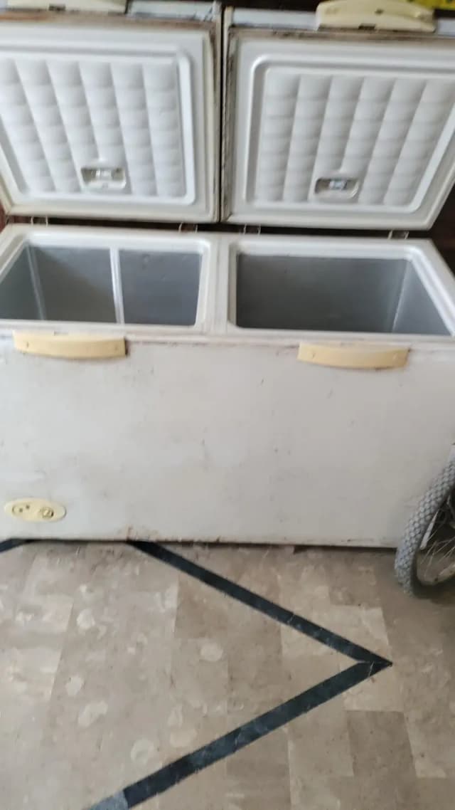 refrigerator urgent sell