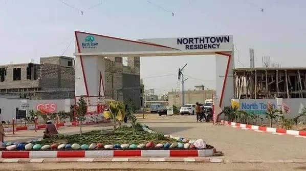 120 Yards, Corner Blot, Superior 1, North Town Phase 1, Karachi