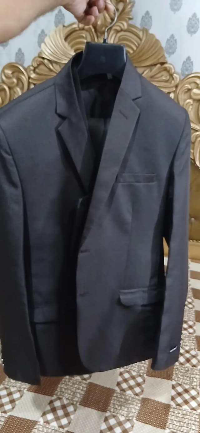 men standard 3 piece soot excellent condition