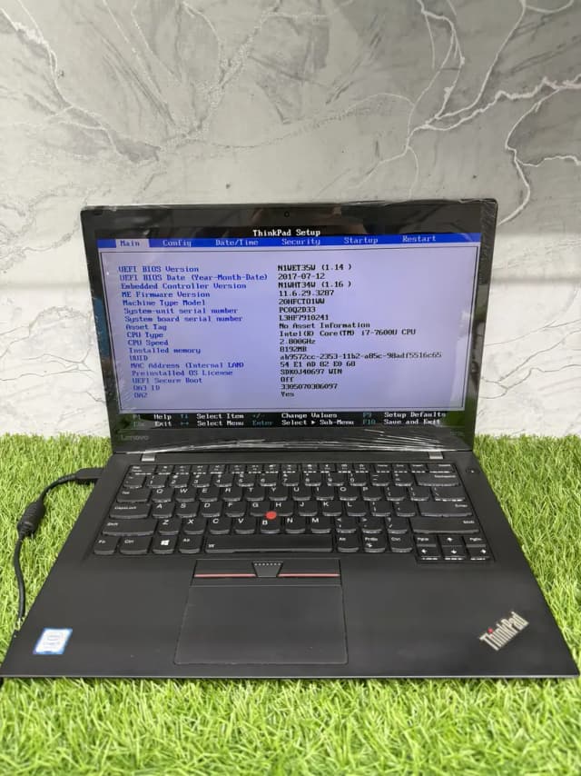 Lenovo Thinkpad T470s (i7 7th Gen) (8/256)