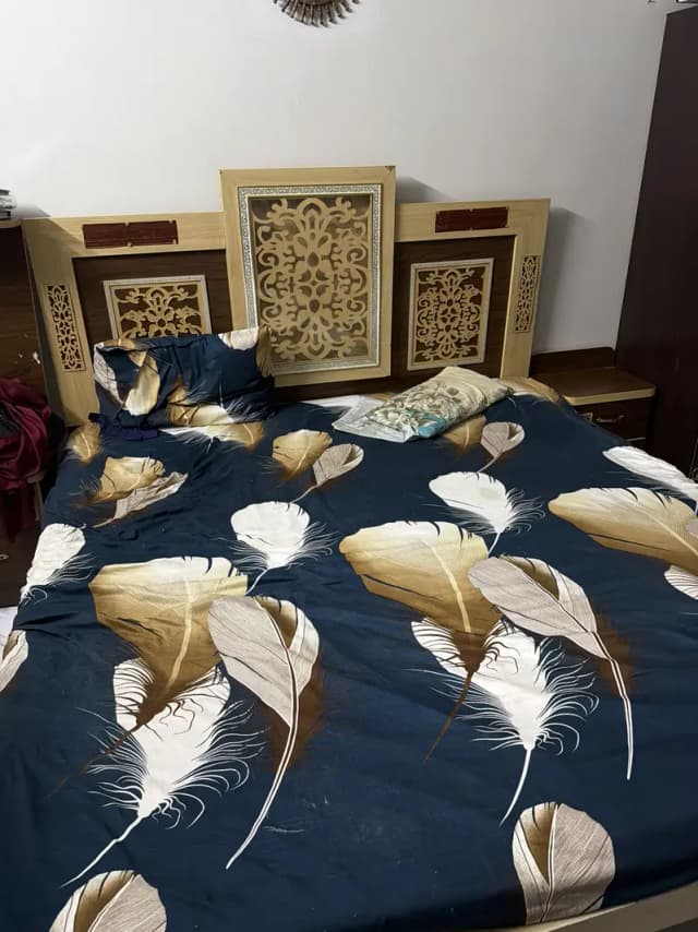 Furniture for sale price negotiable today offer 40000