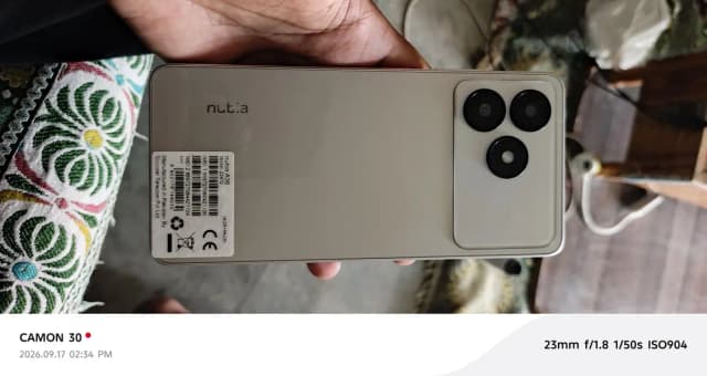 Zte Nubia A36 4+64 10 by 10 with box and charget
