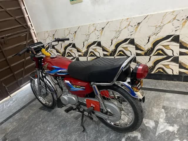 CG 125 for sale condition ok WhatsApp number 03709801770