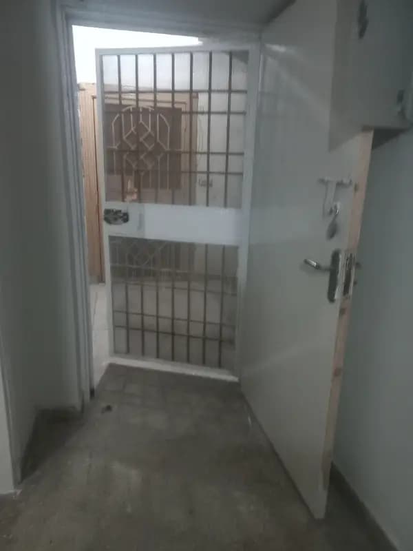 G11/4 PHA FLAT FOR RENT PRIME LOCATION