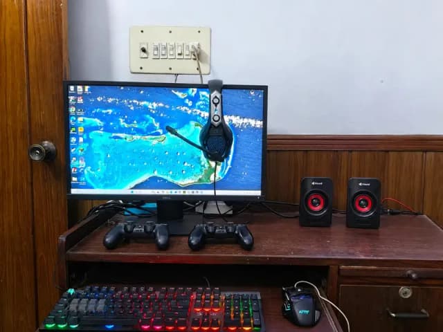 Dell new Monitor+All accessories