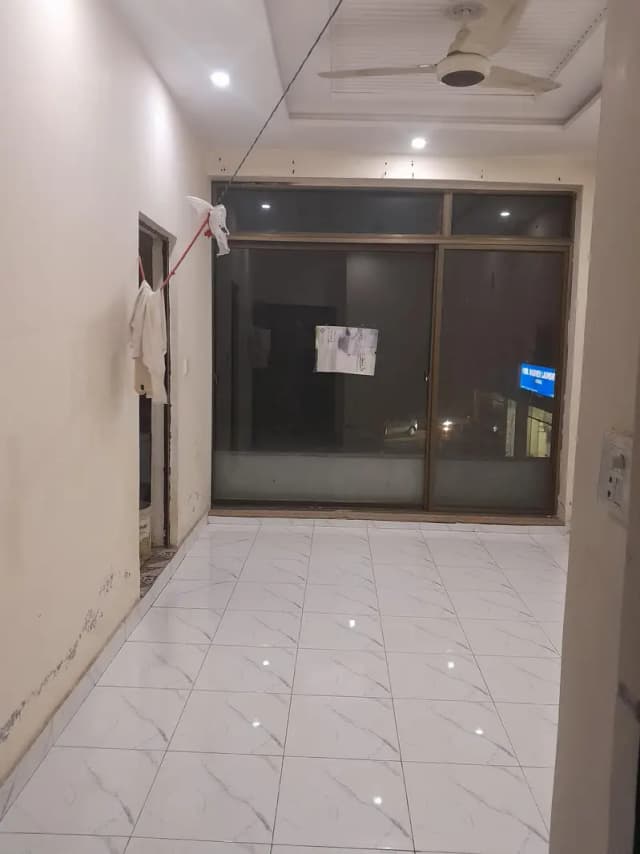 Shop/ floor