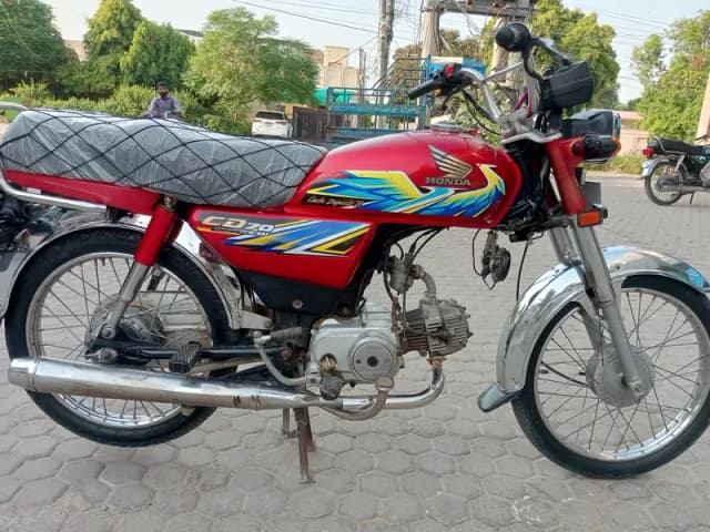 CD 70cc 2021 Model totally genuine documents complete hai
