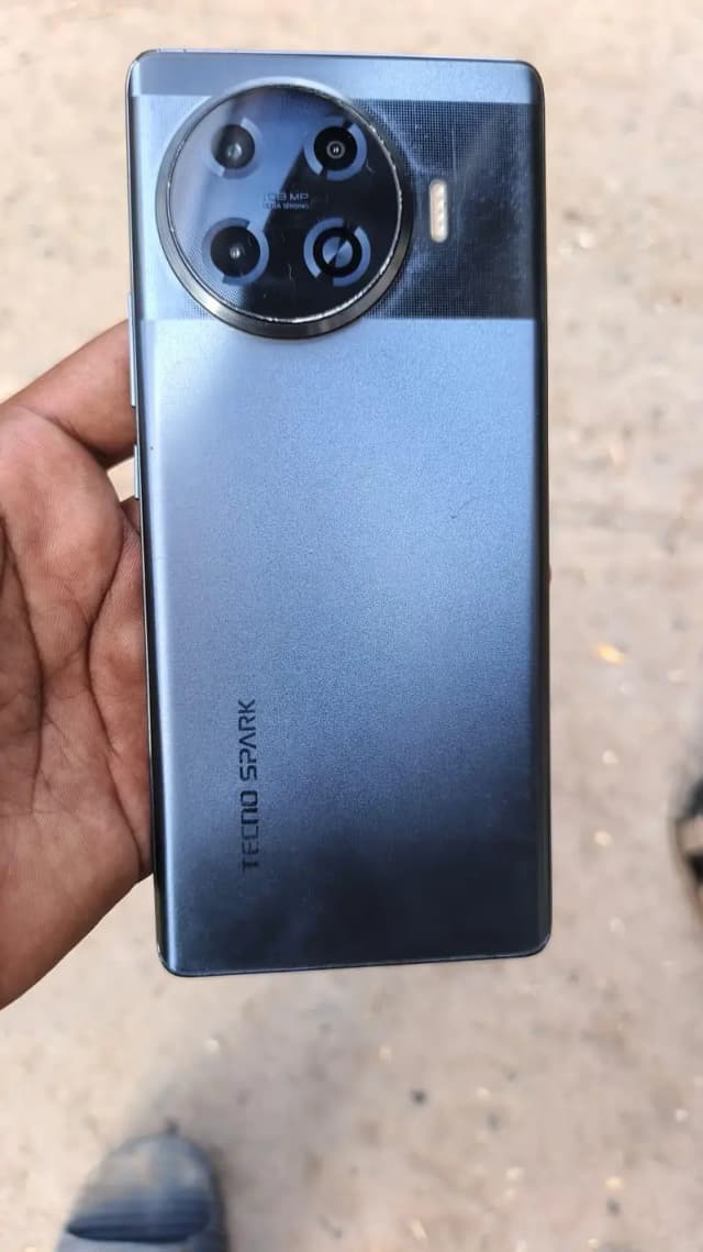 Tecno Spark 20 pro plus