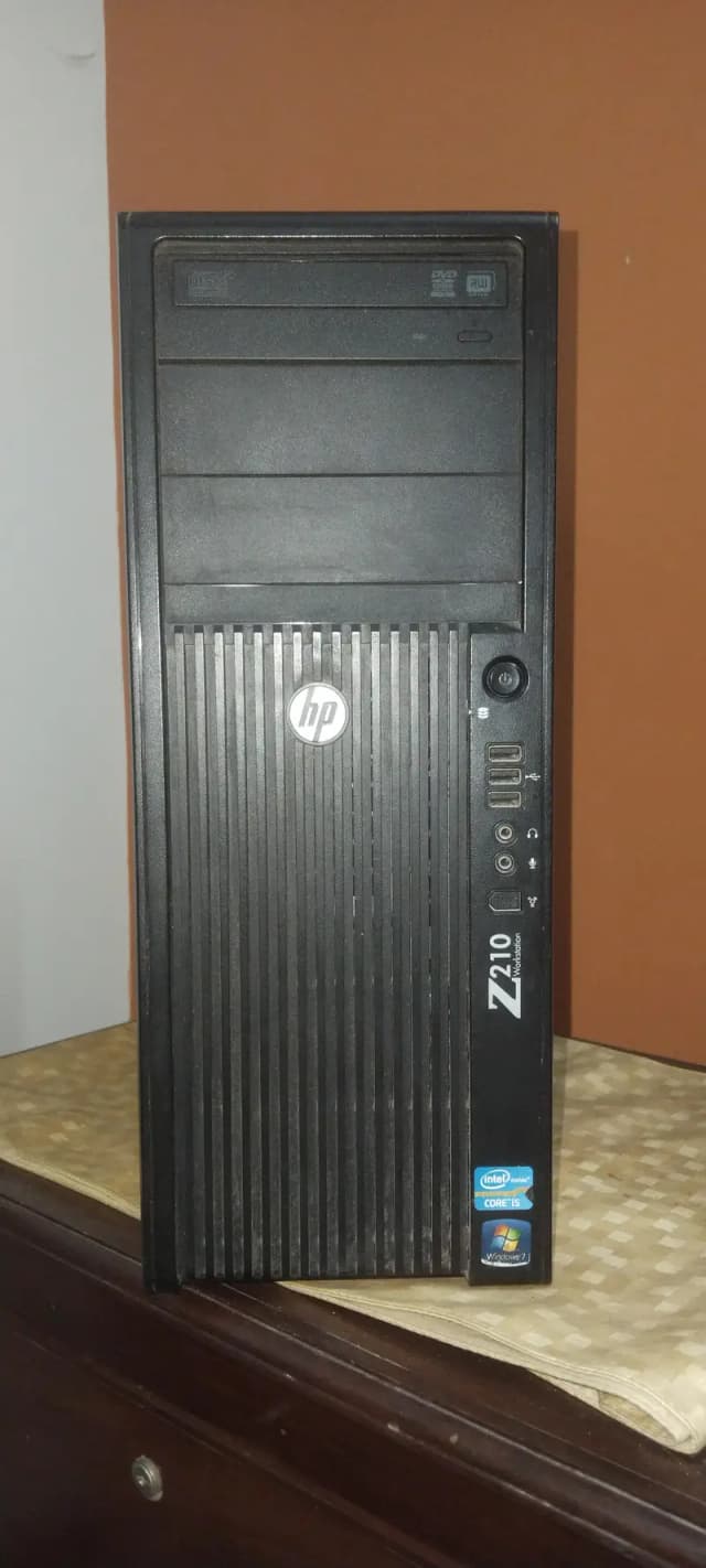 Hp i5 CPU with monitor