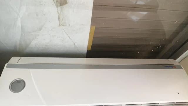Dawlance 1=5 ton non inverter Ac