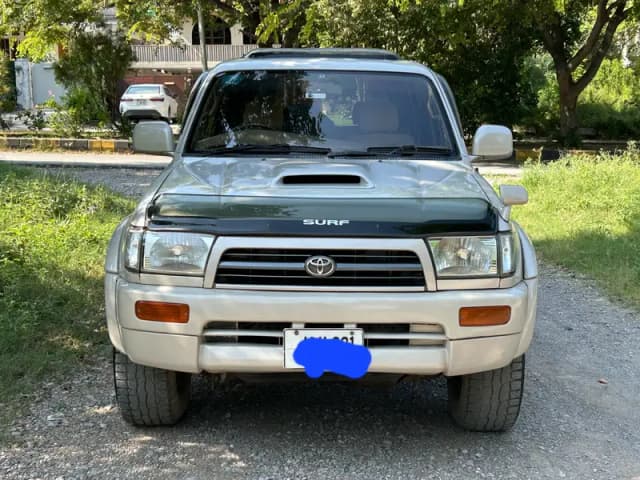 Toyota Hilux Surf SSR-X — 1998 Model. 03213107217
