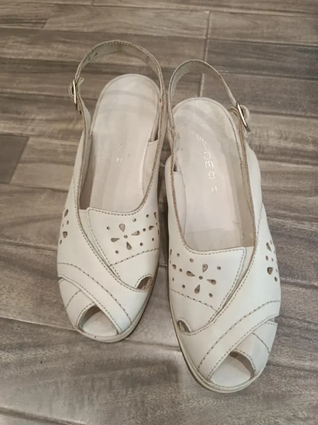 Ladies Sandals
