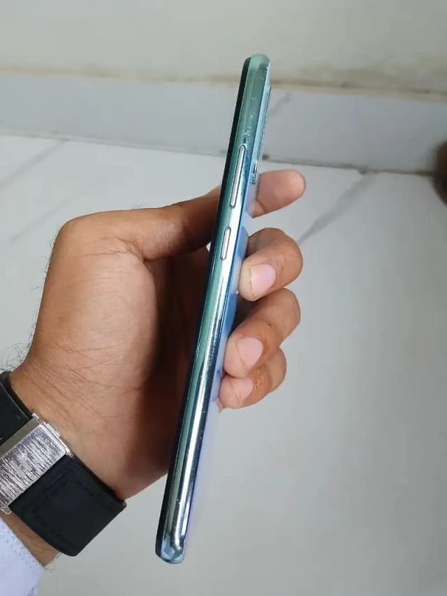 Vivo S1