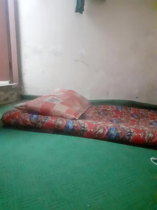 1 person space available