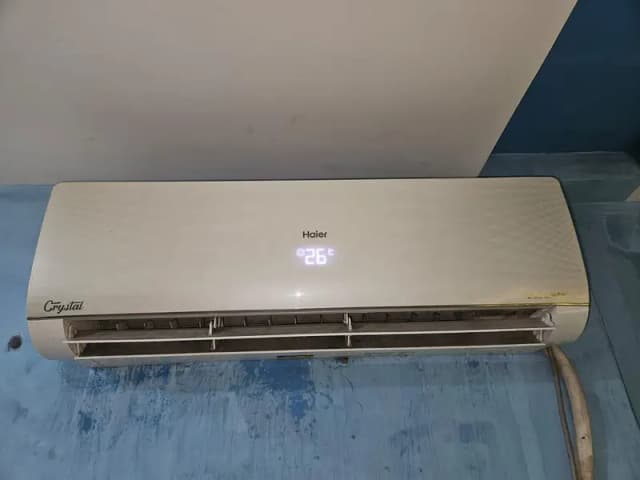 haier inverter ac 1.5 ton 4 season used