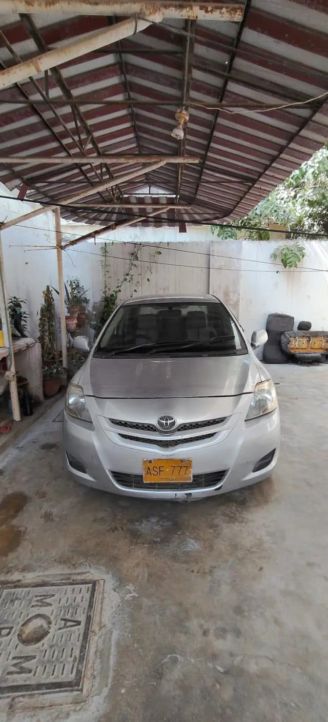 Toyota Belta 2006