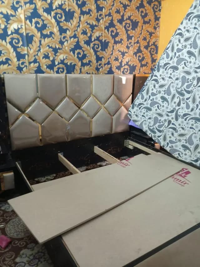 Bed mattress side tables dressing