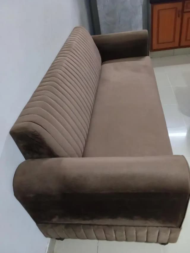 7 Seater sofa set Brand new condition