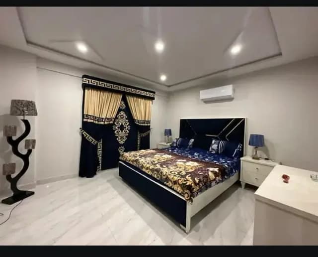 1 bedroom apartment available par day Empire Heights 2 phase 6
