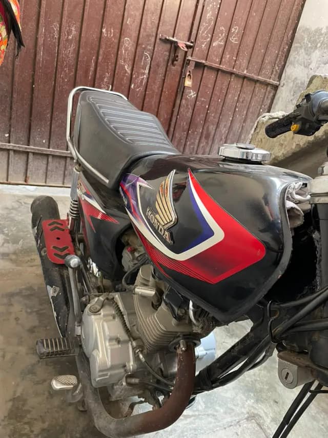 Honda city 125 2017 model, colour black