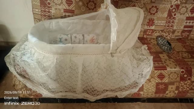 baby cot