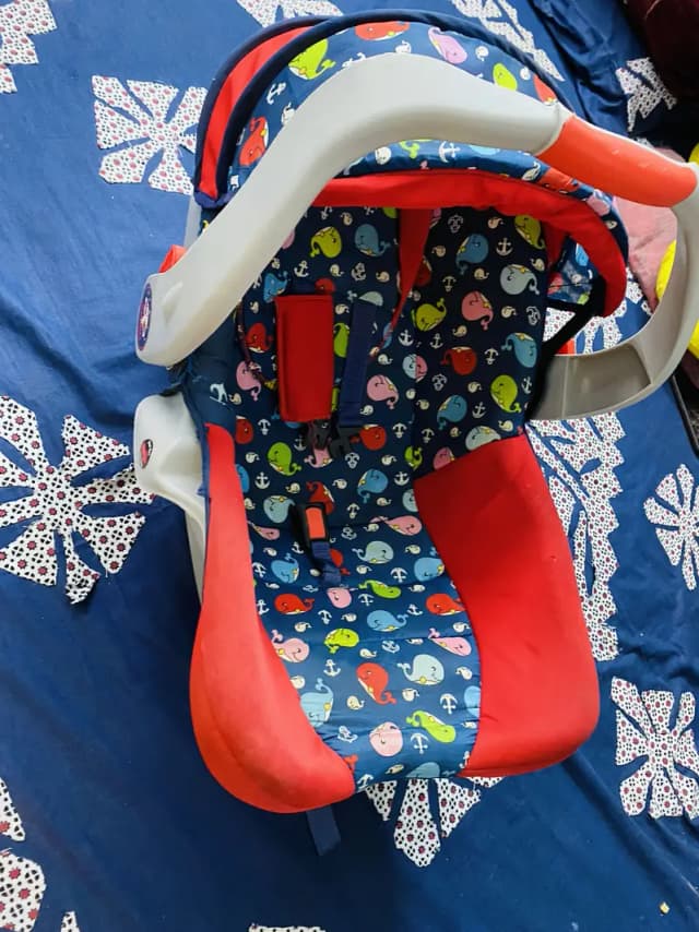 Baby carry cot
