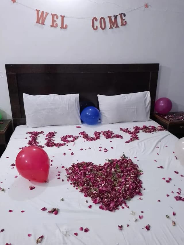 COUPLE GUEST House