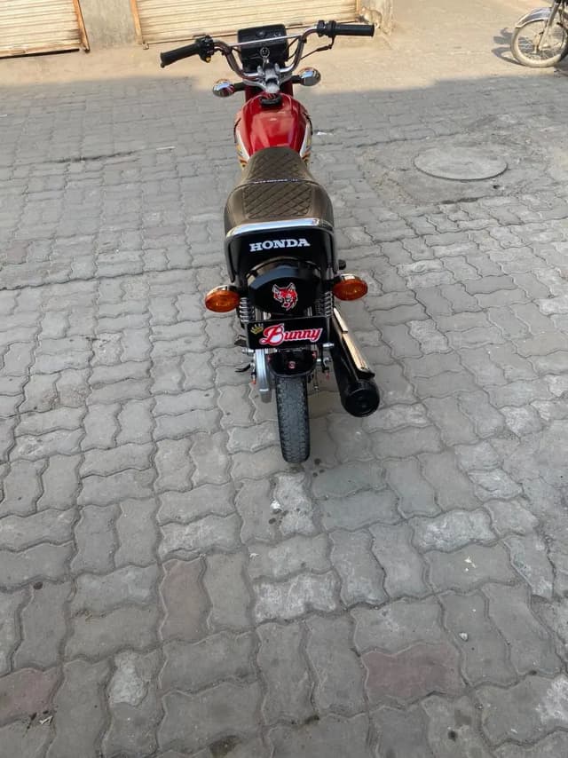 2025 model new 10/10 125