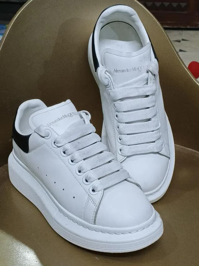 Alexender McQueen Size 36