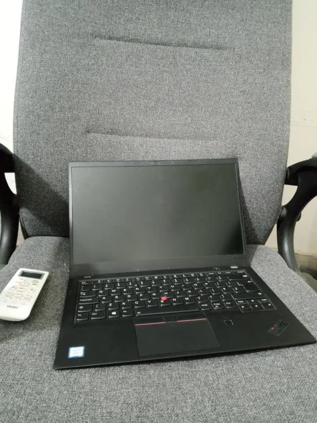 lenovo carbon x1 8tg gen 16GB ram 256 ssd