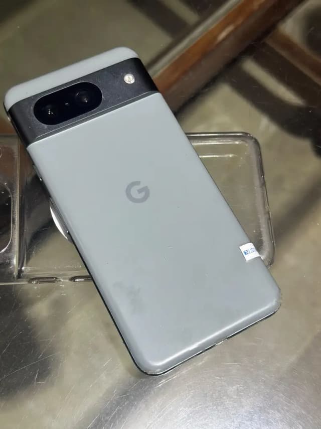 Pixel 8
