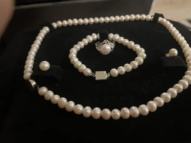Rare and Original Pearl set