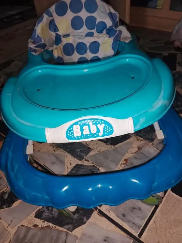 baby walker perfectly working, good condition